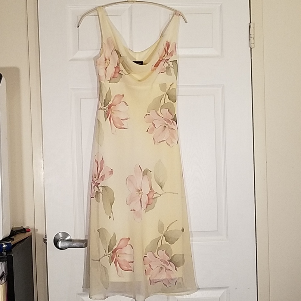 City Triangles pastel floral dress lined Size 3/4
